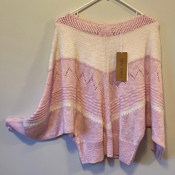 Pink and white soft fuzzy slouchy vintage style sweater - Picture 2 of 3